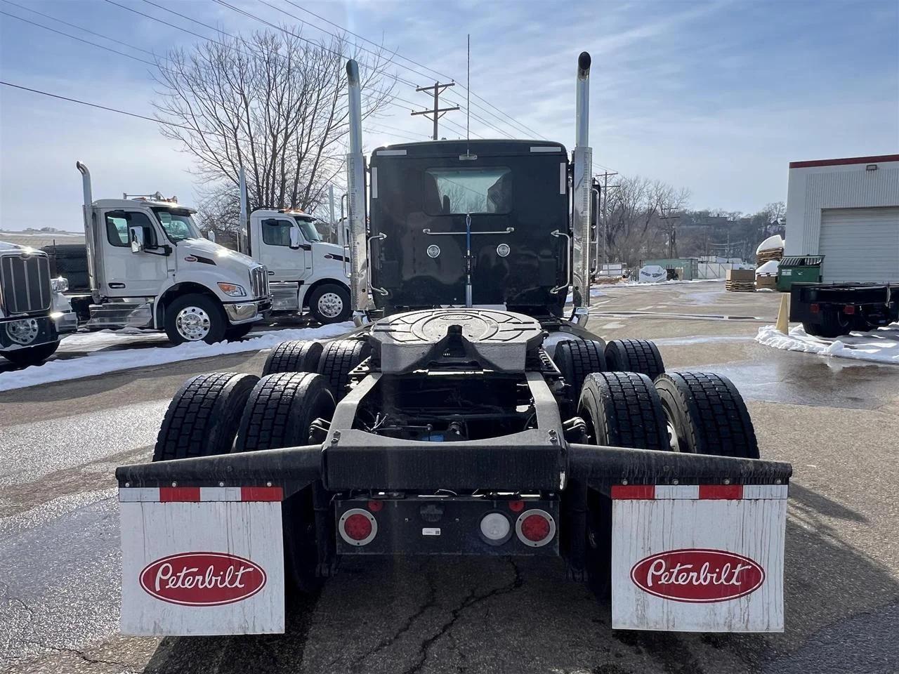 2027 Peterbilt 589 in South St. Paul, MN — photo 4