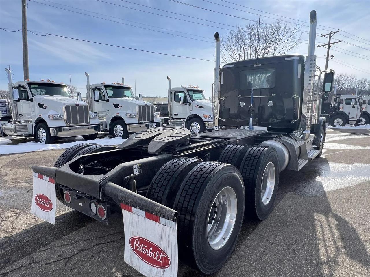 2027 Peterbilt 589 in South St. Paul, MN — photo 5