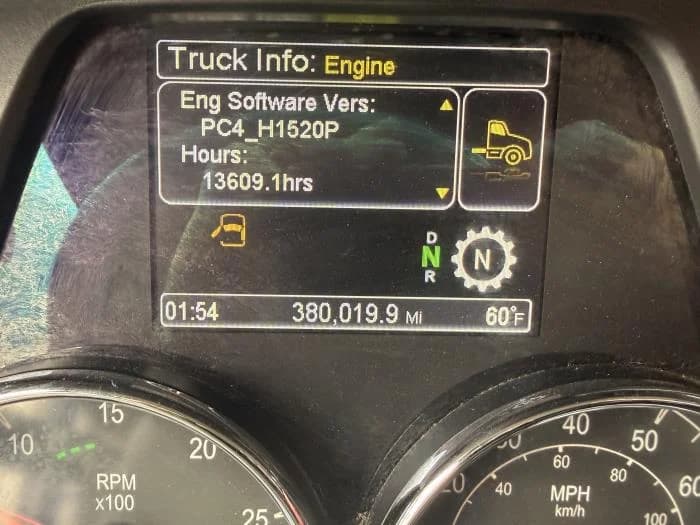 2021 Peterbilt 579 in Phoenix, AZ — photo 18