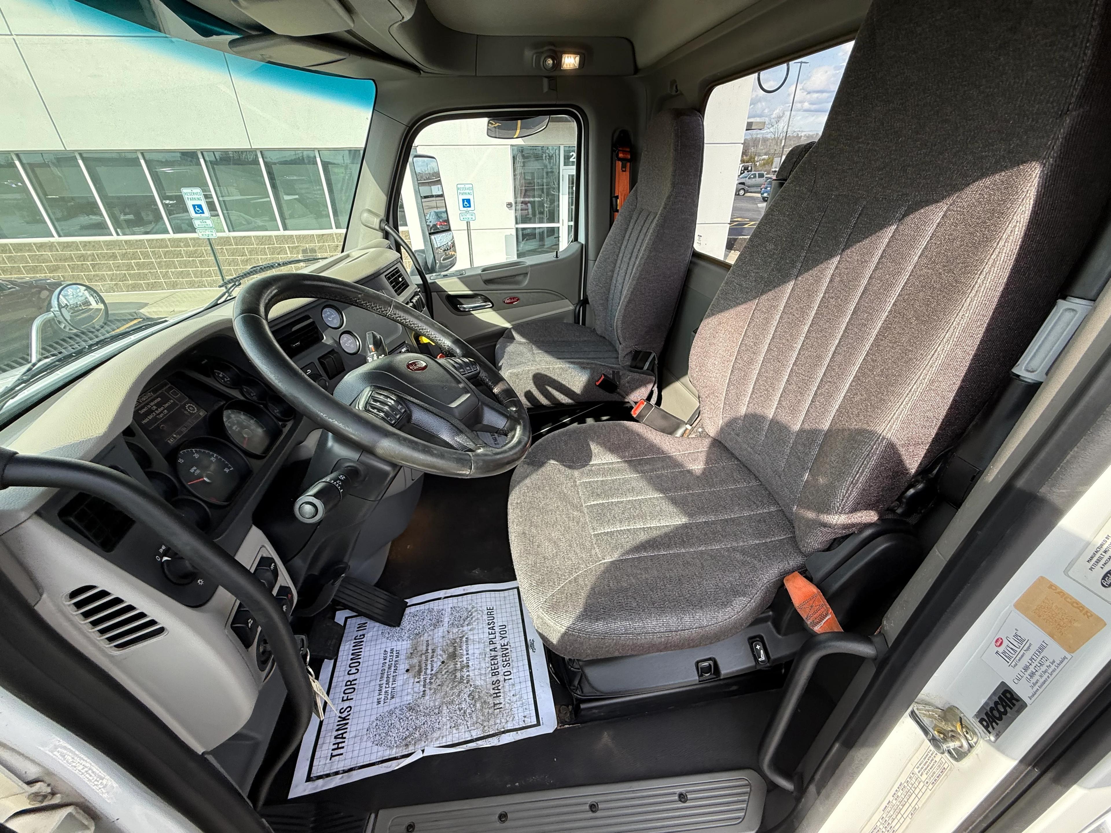 2019 Peterbilt 579 in Dayton, OH — photo 16