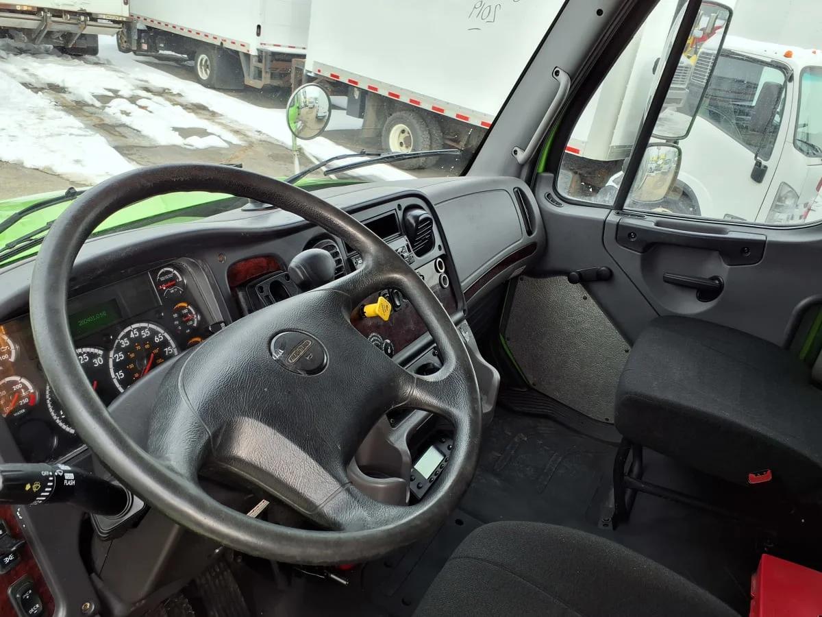2019 Freightliner M2 106 in Warwick, RI — photo 8