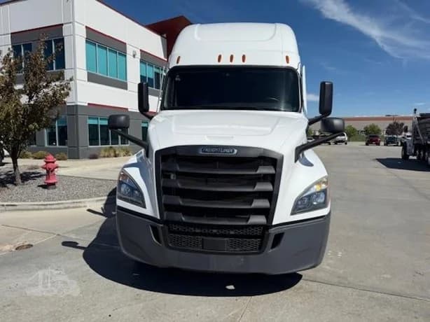 2022 Freightliner Cascadia in Salt Lake City, UT — photo 2