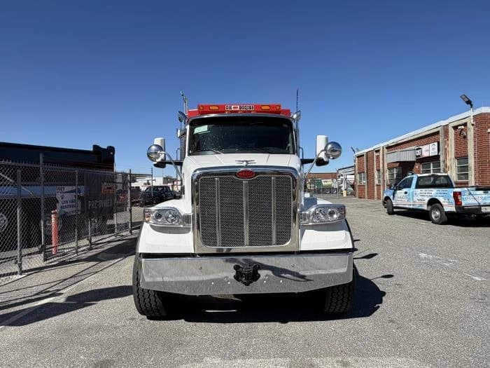 2026 Peterbilt 567 in Orlando, FL — photo 8
