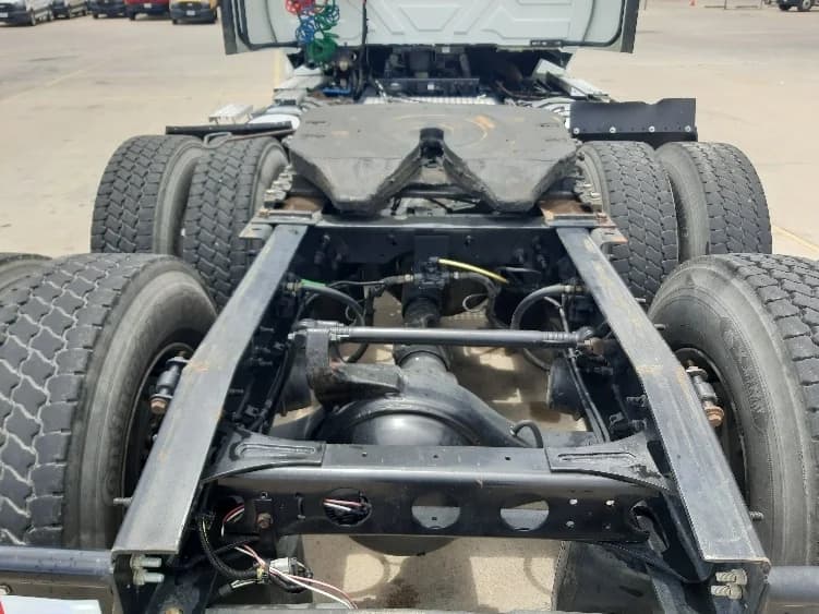 2018 International LT in Fort Worth, TX — photo 6