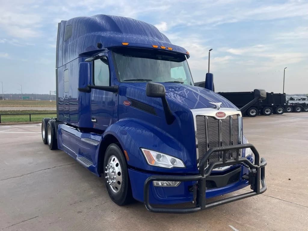 2023 Peterbilt 579 in Springfield, MO — photo 7