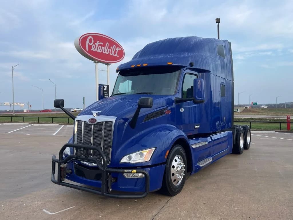 2023 Peterbilt 579 in Springfield, MO