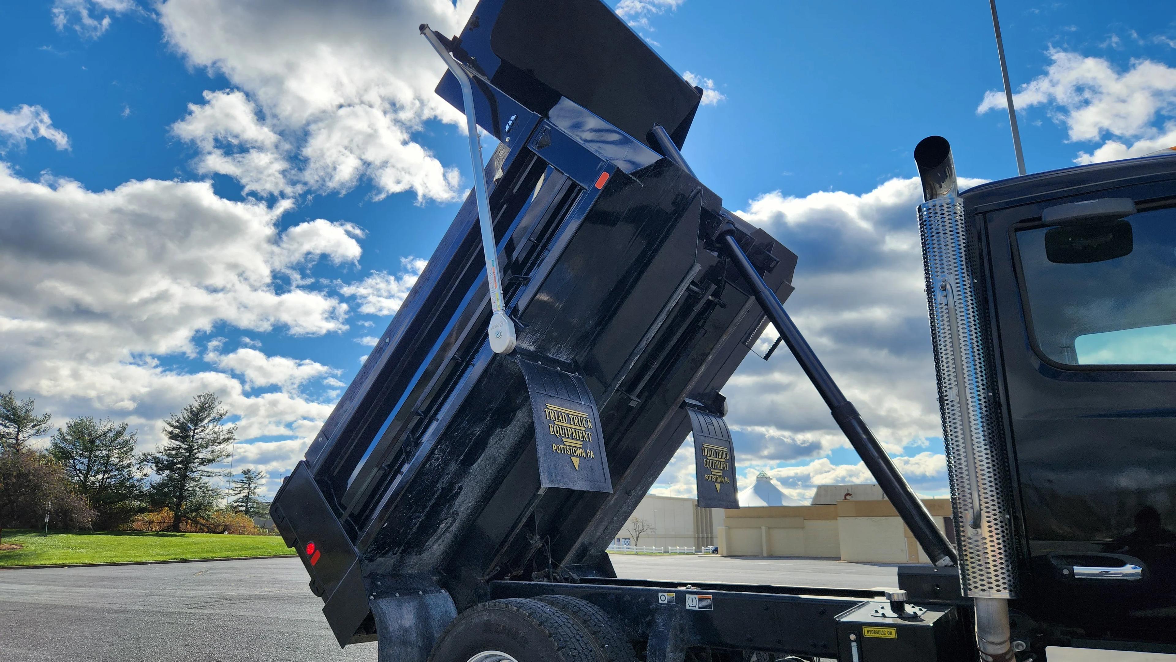 2025 Peterbilt 537 in LANCASTER, PA — photo 15