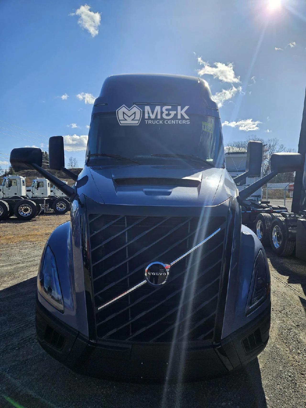 2026 Volvo VNL 860 in Somerset, PA