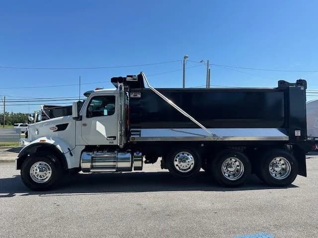 2027 Peterbilt 567 in Tampa, FL — photo 3