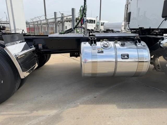 2027 Peterbilt 567 in Fort Worth, TX — photo 23