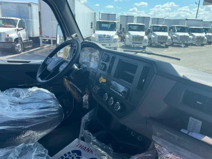 2025 Peterbilt 536 in Dallas, TX — photo 5