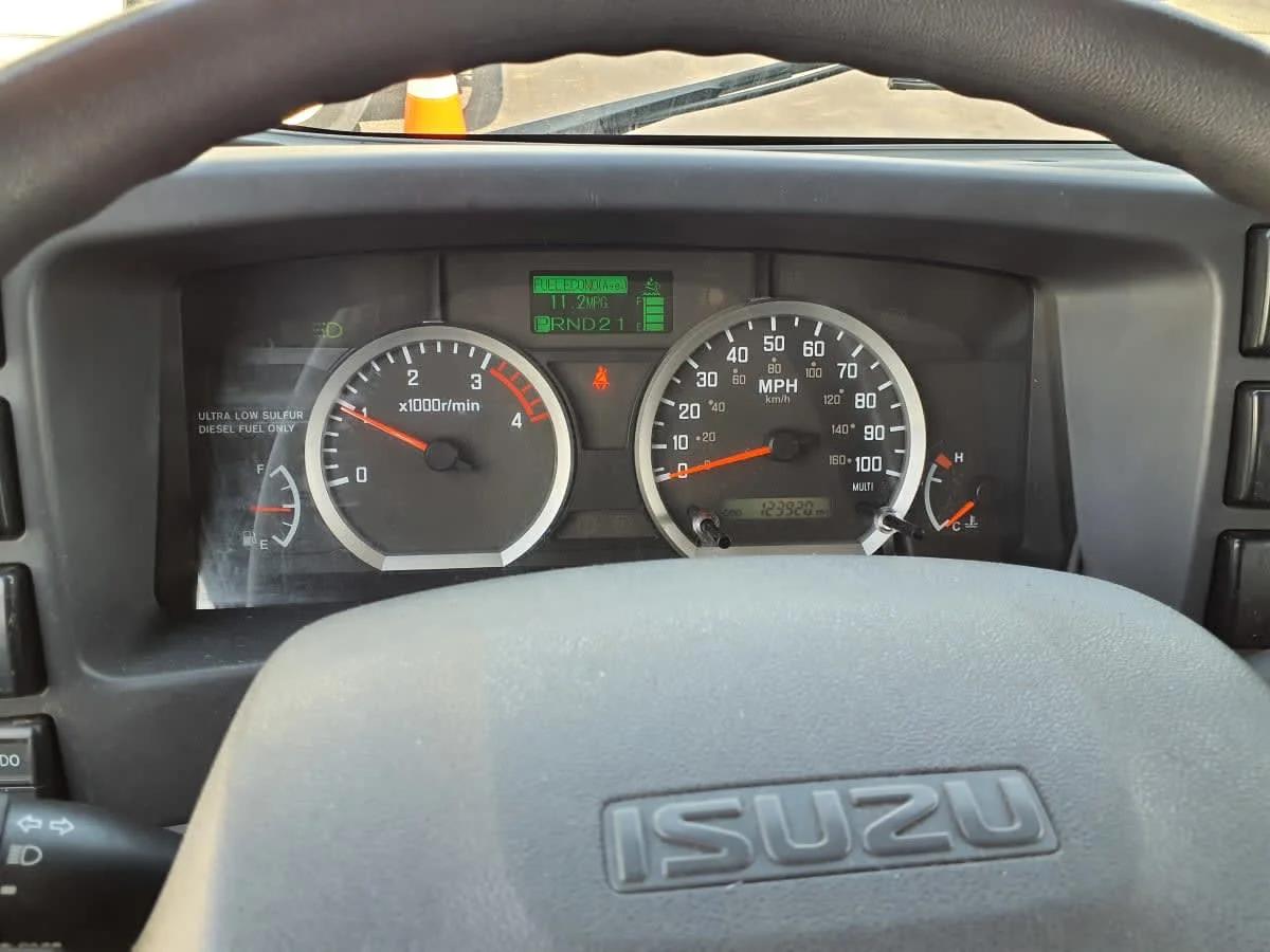 2019 Isuzu NRR in Bolingbrook, IL — photo 11