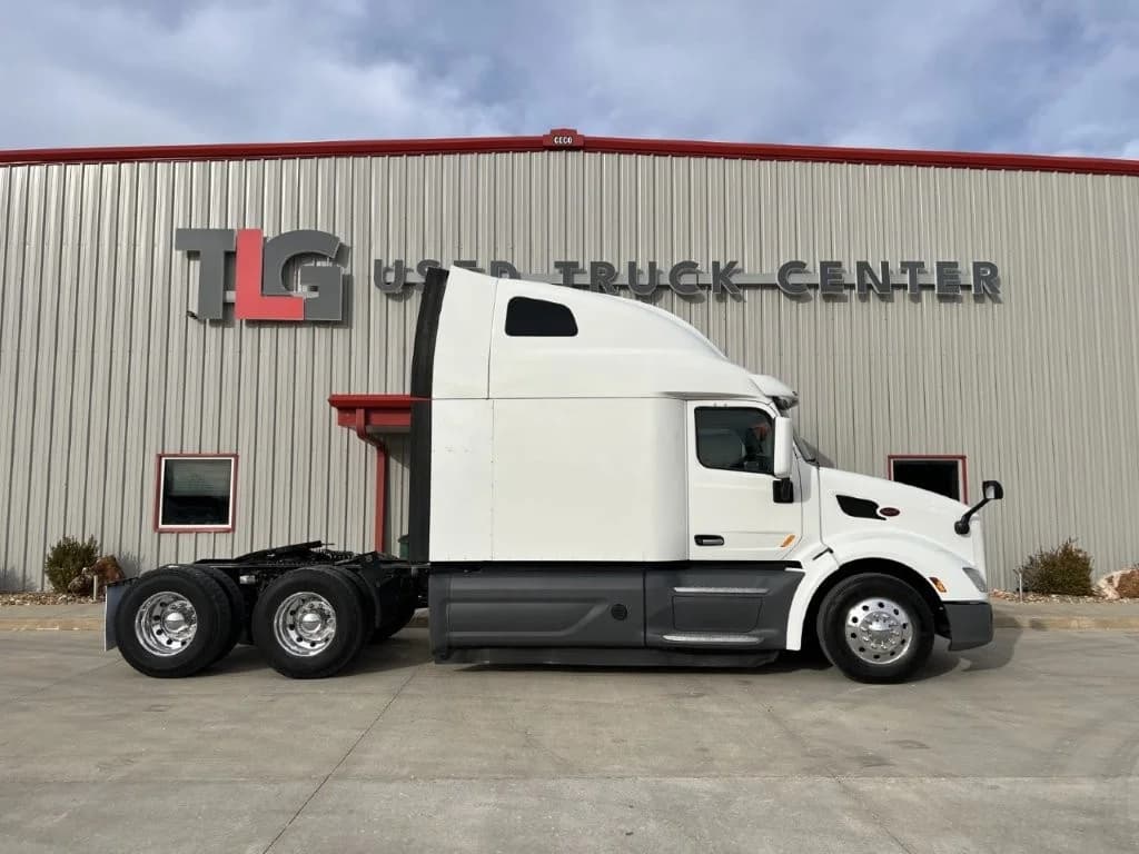2021 Peterbilt 579 in Lowell, AR — photo 5