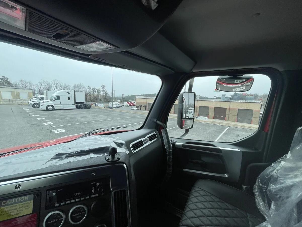 2026 Western Star 47X — photo 35