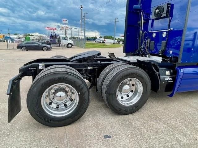 2022 Peterbilt 579 in Tulsa, OK — photo 13
