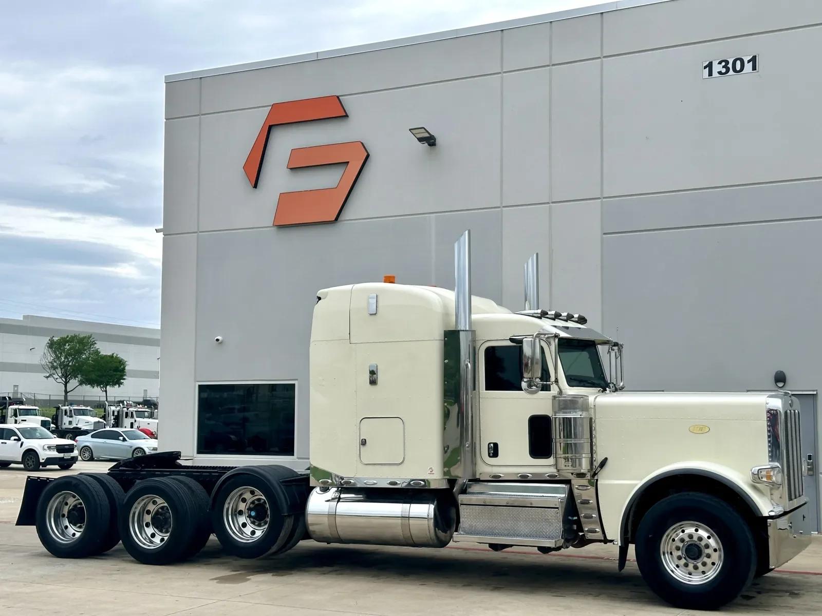 2018 Peterbilt 389