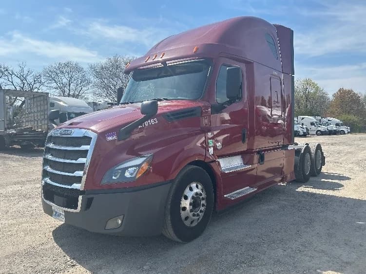 2019 Freightliner Cascadia in Reading, PA — photo 3