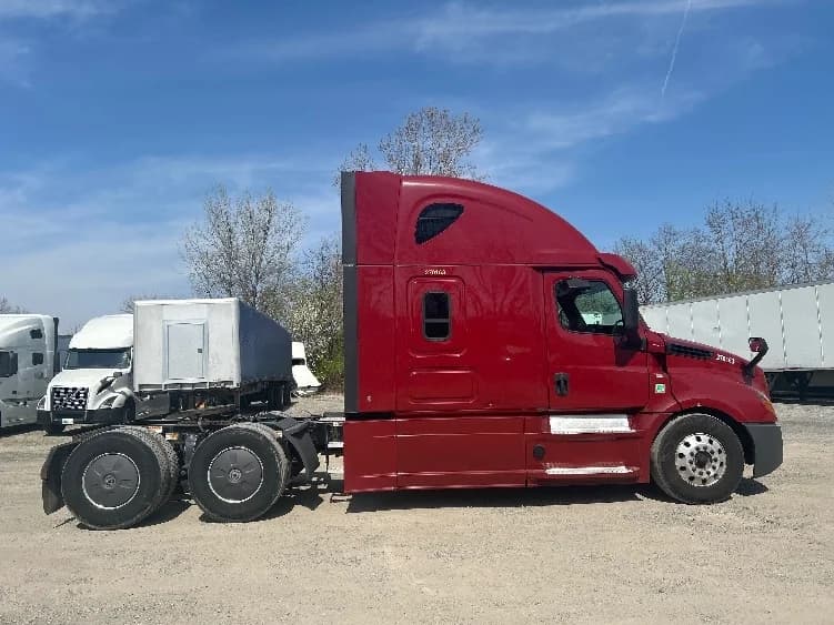 2019 Freightliner Cascadia in Reading, PA — photo 8