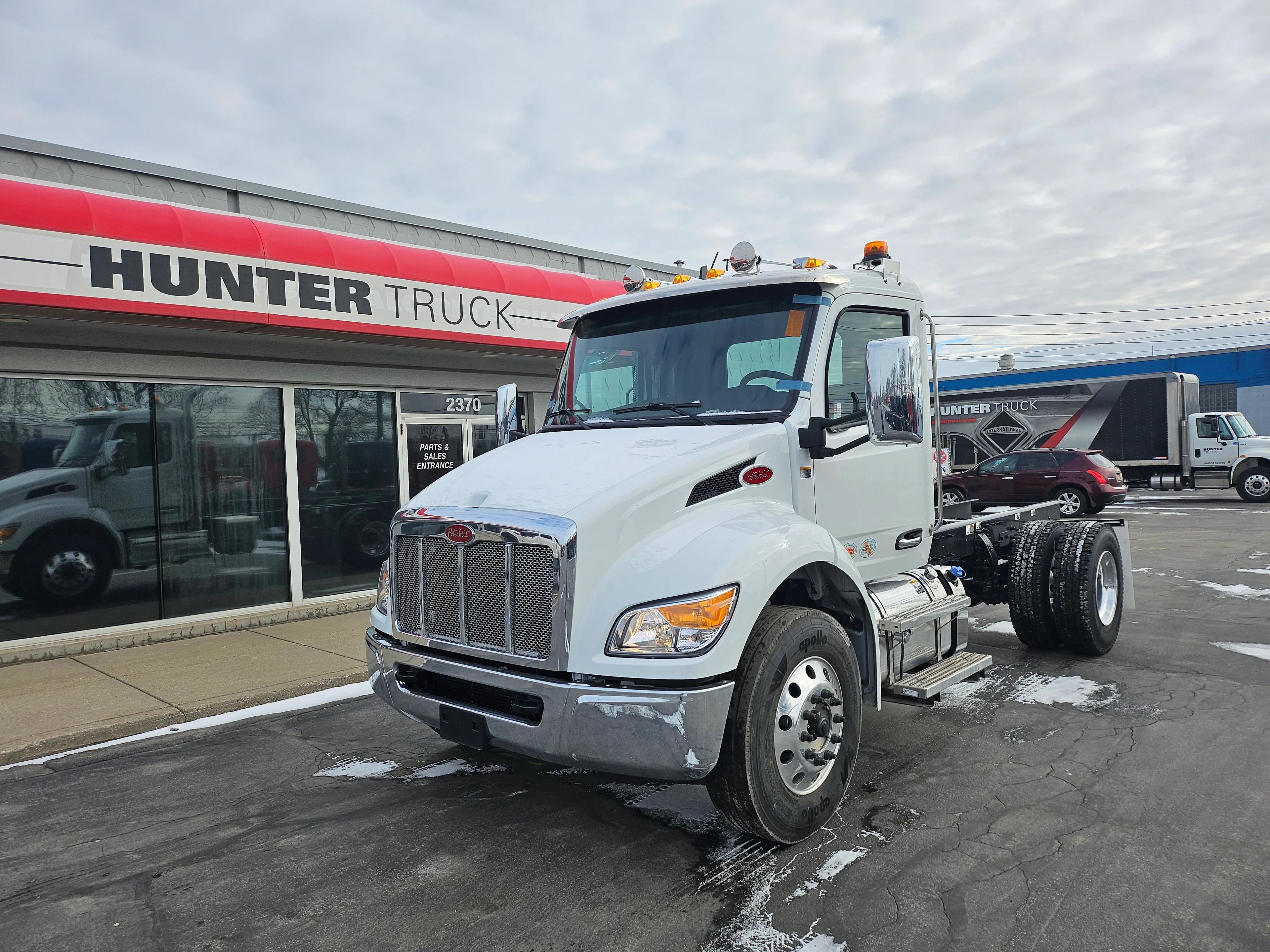 2026 Peterbilt 537