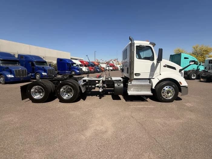 2023 Peterbilt 579 — photo 7