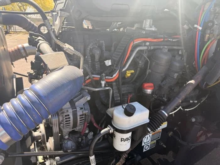 2023 Peterbilt 579 — photo 10