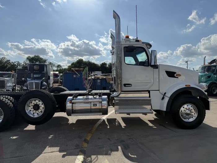 2027 Peterbilt 567 in Dallas, TX — photo 11