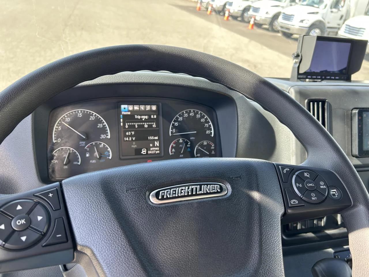 2025 Freightliner M2 106 in Coburg, OR — photo 9