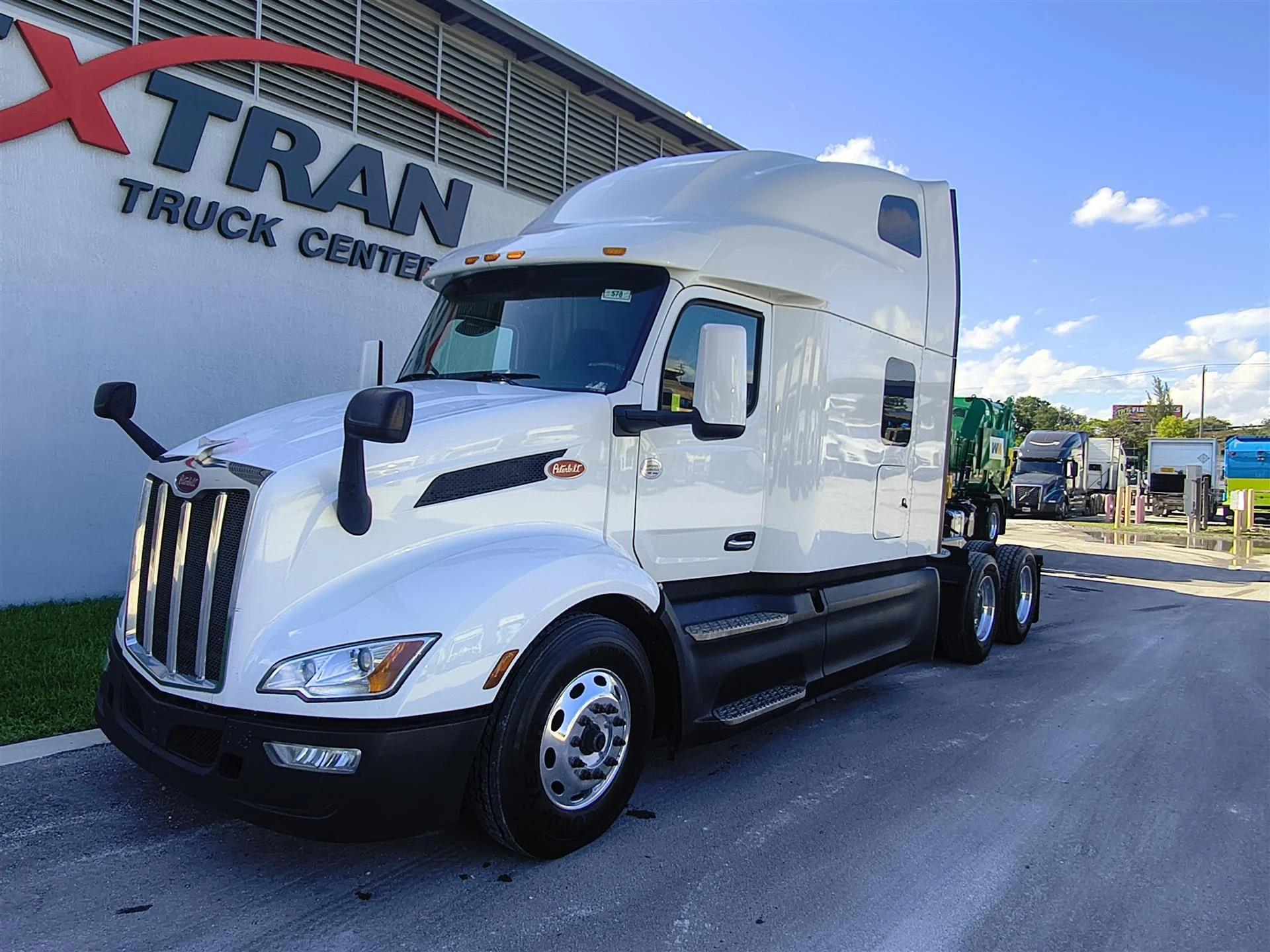 2023 Peterbilt 579 in Fort Lauderdale, FL