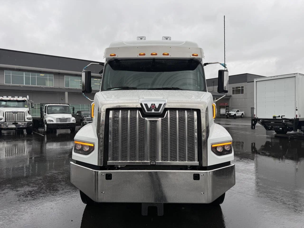 2024 Western Star 47X in Spokane, WA — photo 2