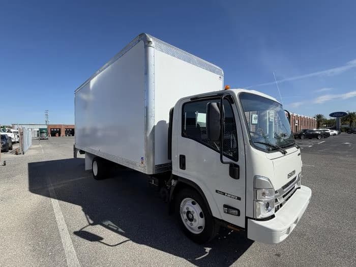 2025 Isuzu NRR in Orlando, FL — photo 11
