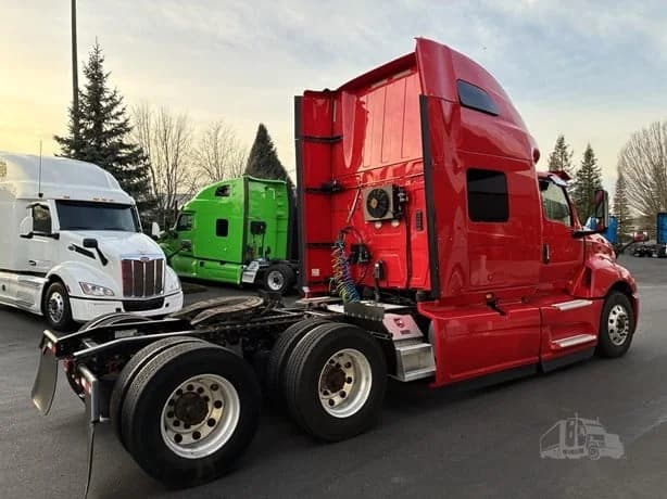 2019 International LT in Portland, OR — photo 4