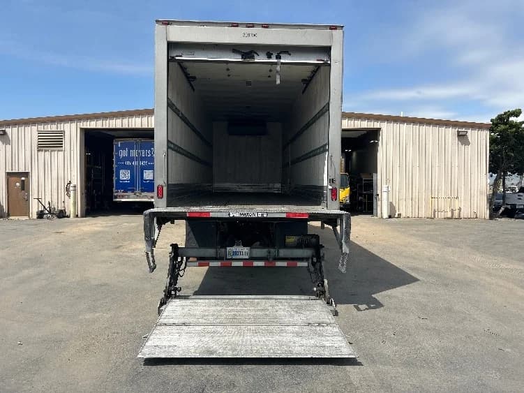 2020 Freightliner M2 106 in Fontana, CA — photo 9