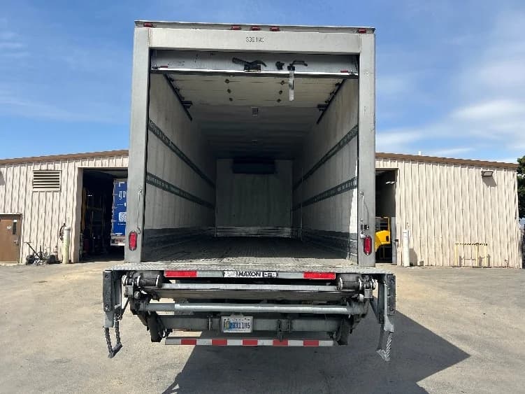 2020 Freightliner M2 106 in Fontana, CA — photo 8