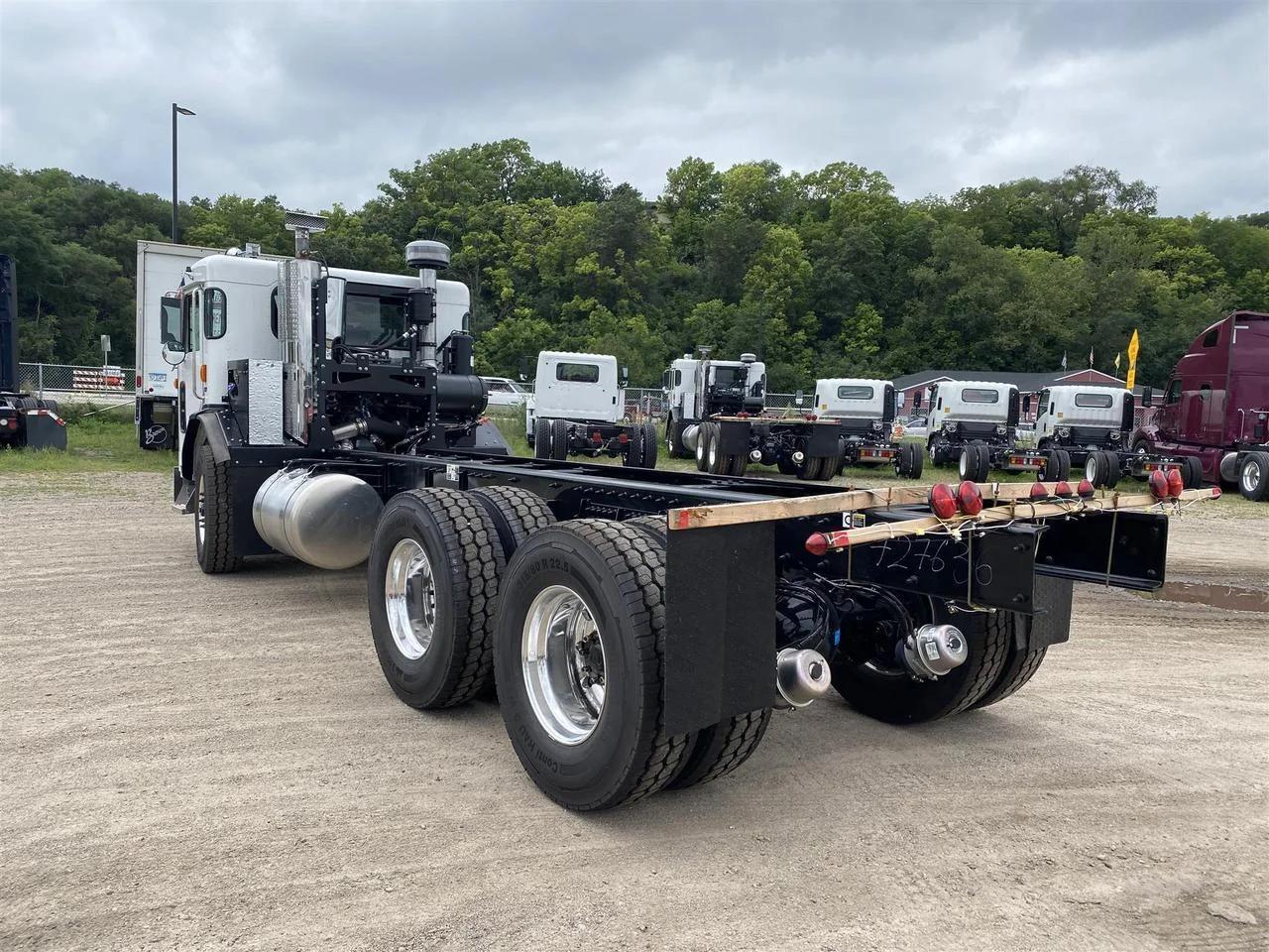 2025 Peterbilt 520 in Eau Claire, WI — photo 4