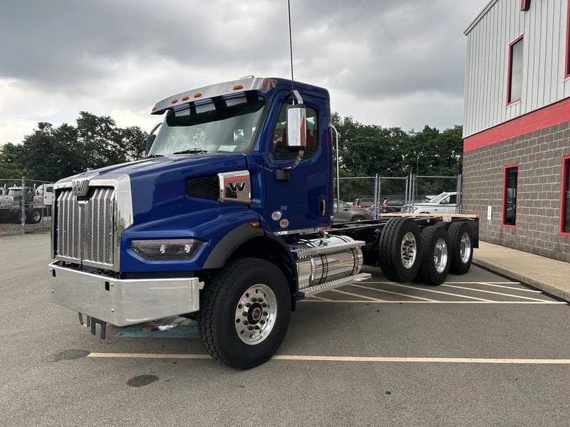 2026 Western Star 47X in Pittsburgh, PA — photo 9