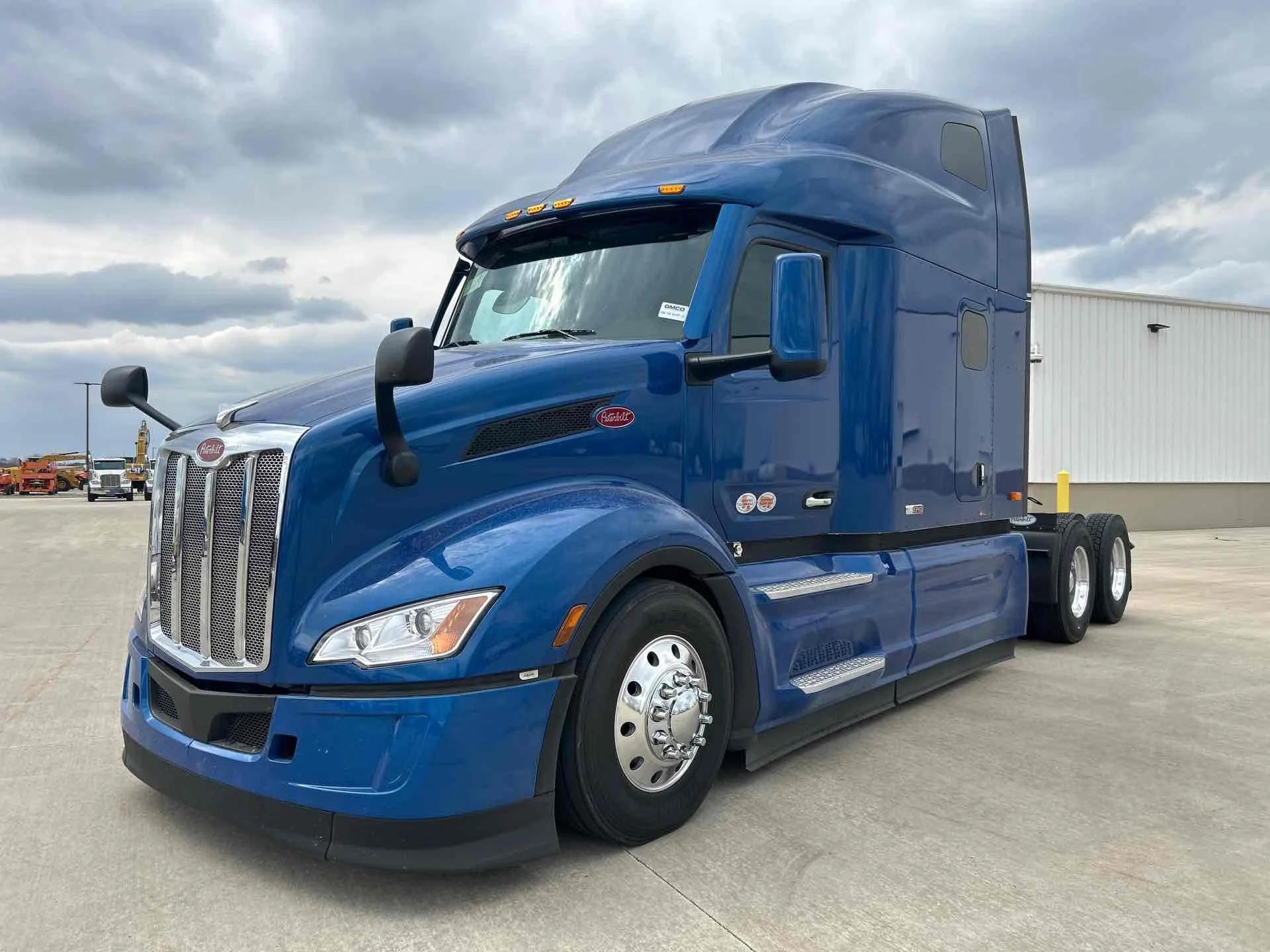 2027 Peterbilt 579 in Perrysburg, OH