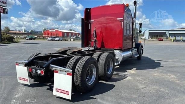 2023 Kenworth W900 in Portland, OR — photo 7