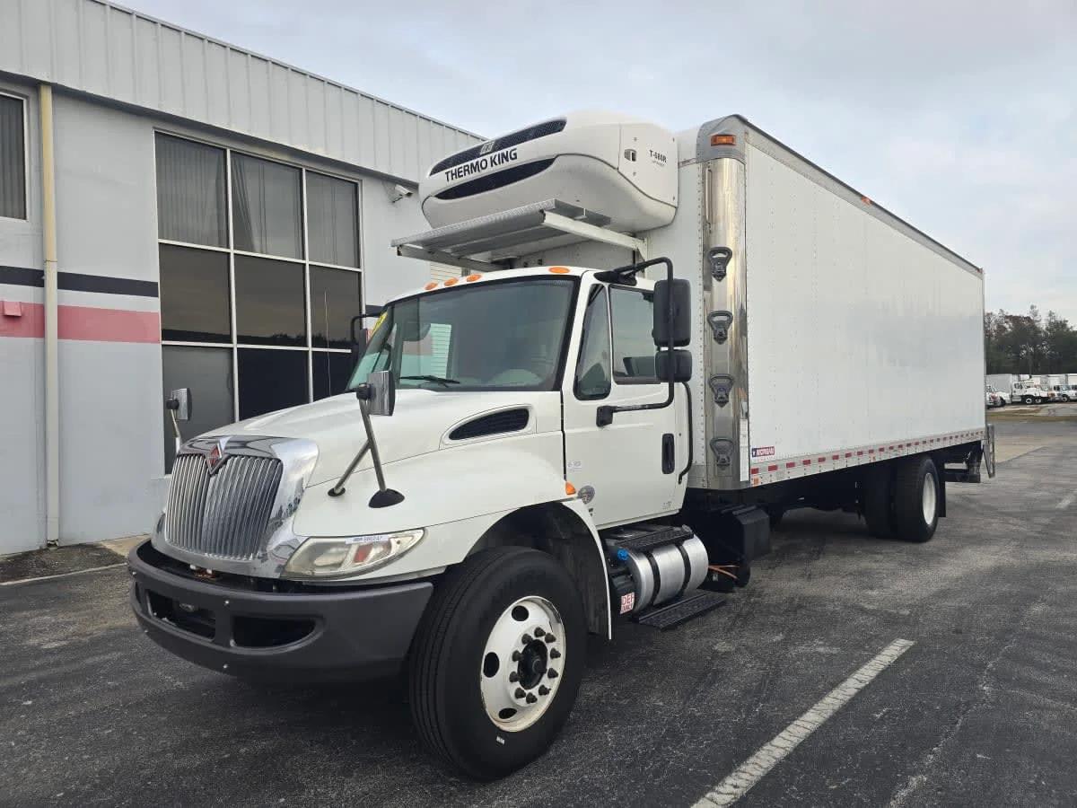 2019 International 4300 in Tampa, FL — photo 3