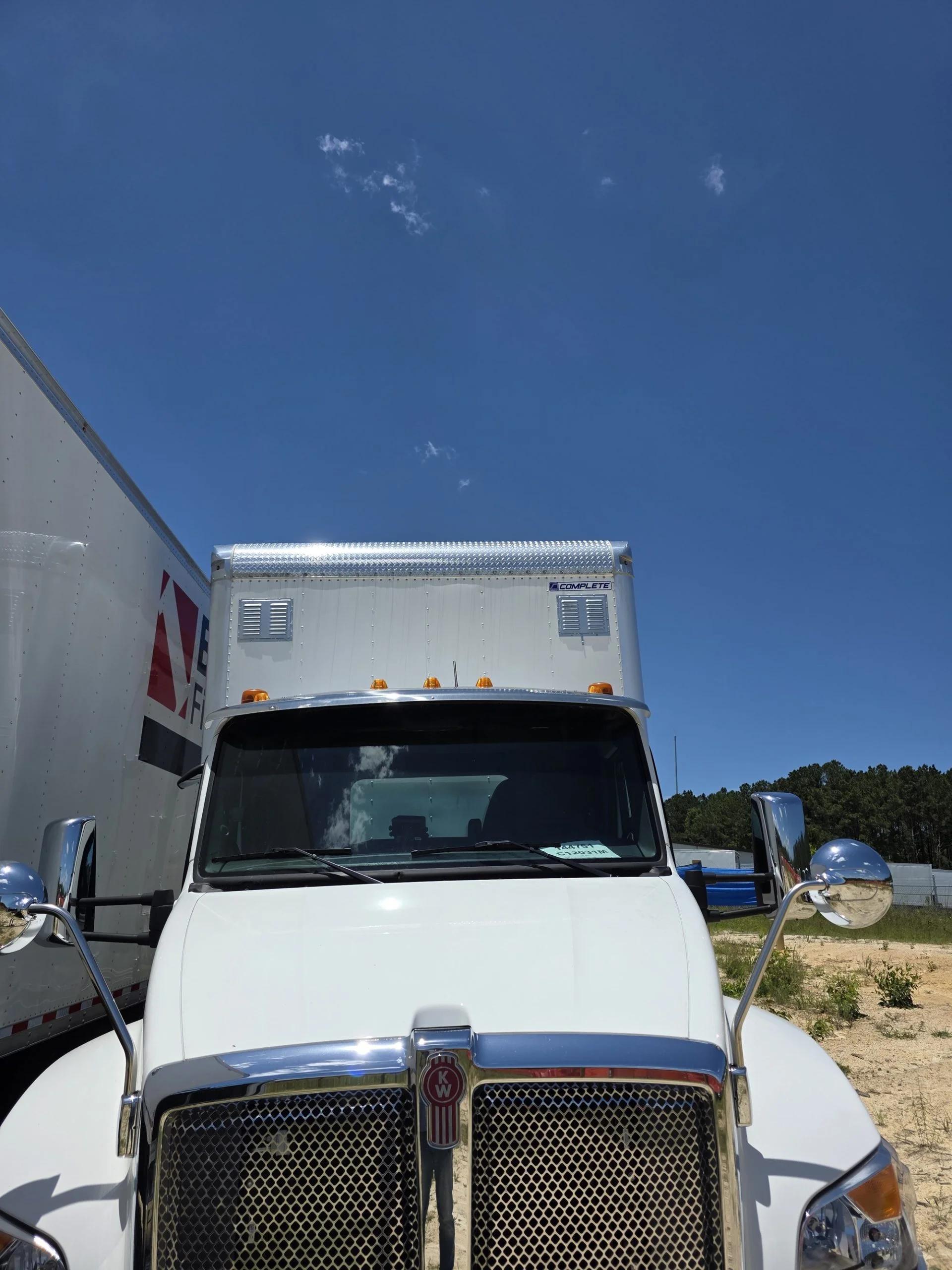 2025 Kenworth T280