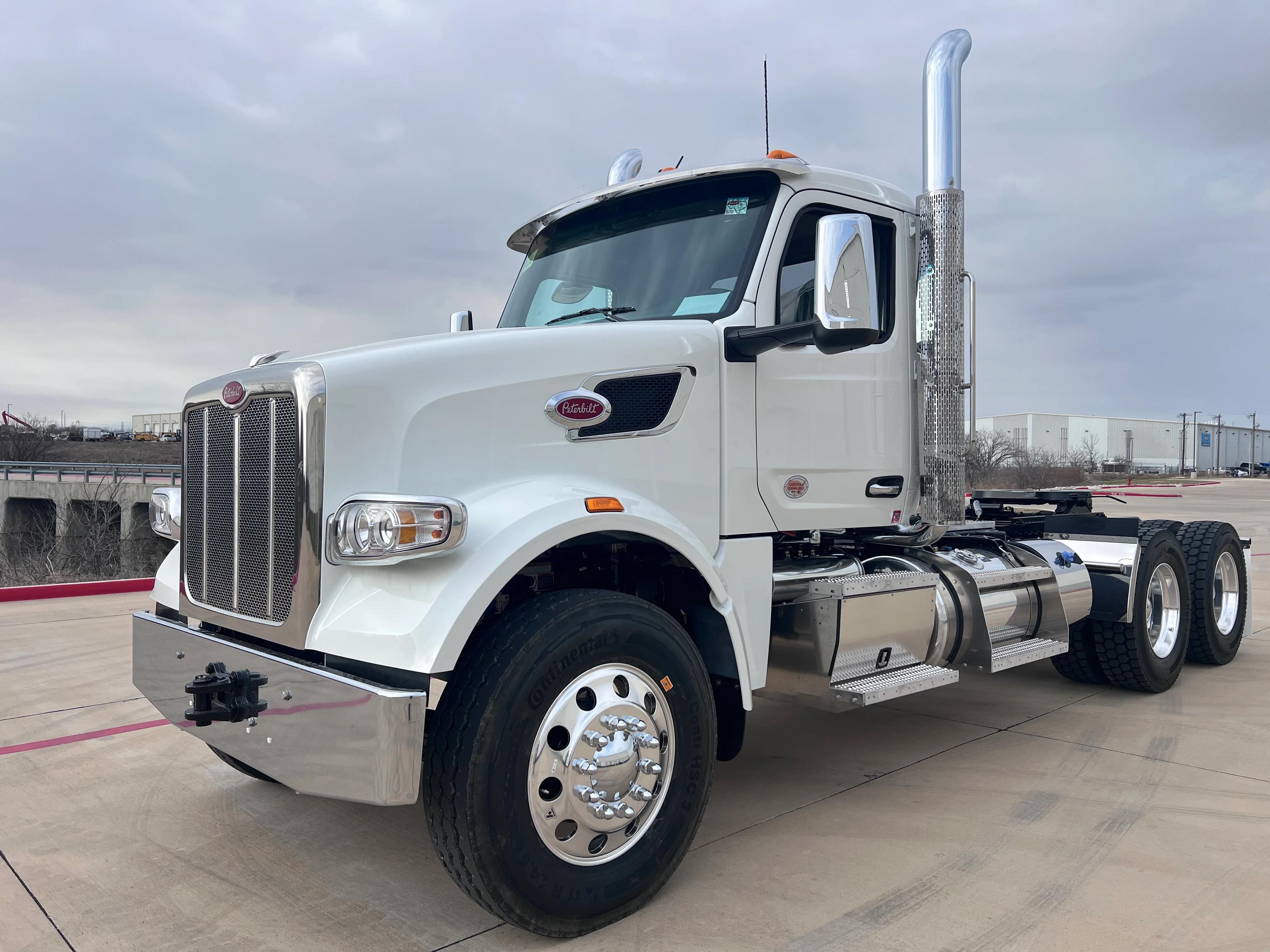 2027 Peterbilt 567