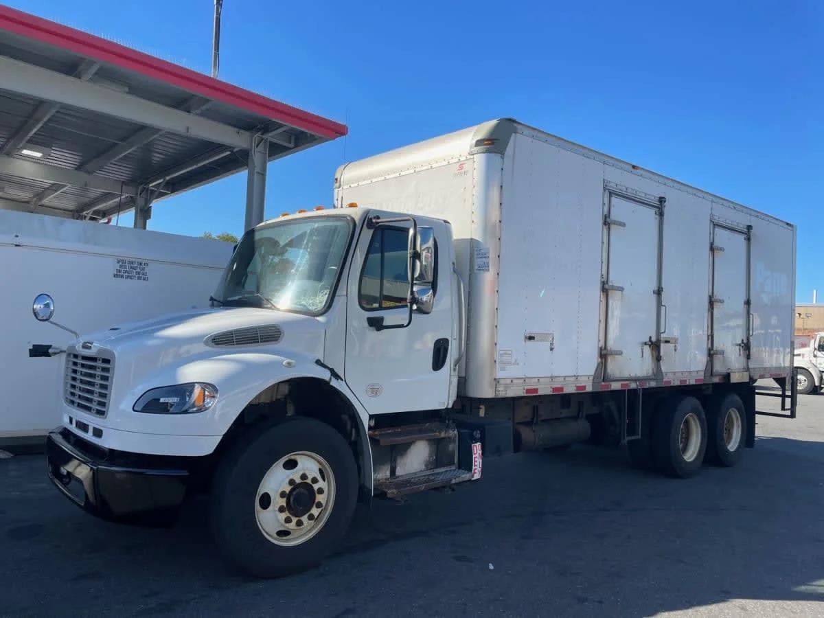 2017 Freightliner M2 106