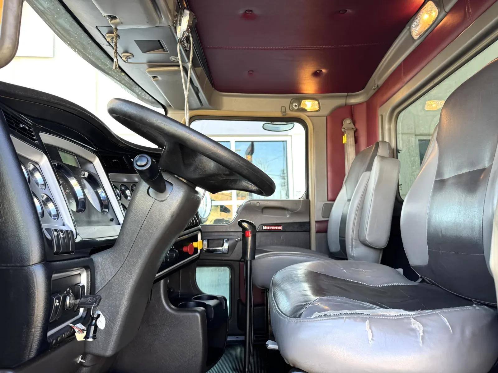 2021 Kenworth W900 in Greer, SC — photo 13