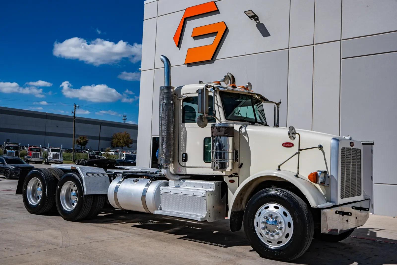 2012 Peterbilt 367