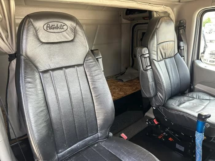2021 Peterbilt 567 — photo 10