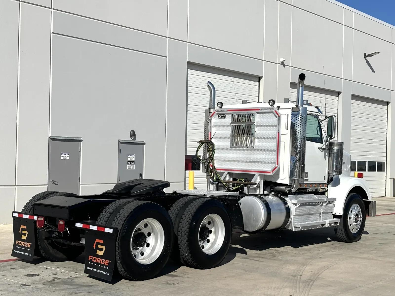 2015 Western Star 4900 in Hutchins, TX — photo 5
