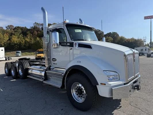 2026 Kenworth T880 in Van Buren, AR