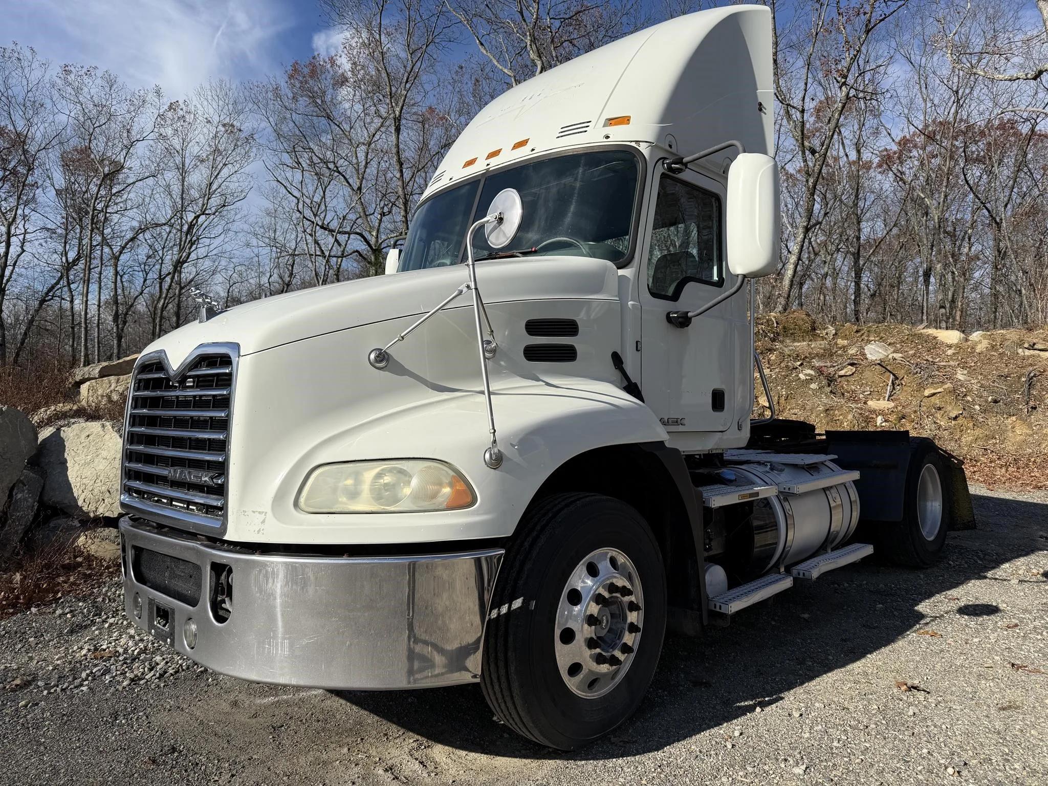 2016 Mack 