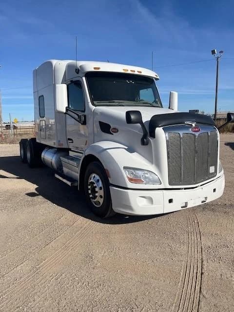 2022 Peterbilt 579 in Amarillo, TX — photo 3
