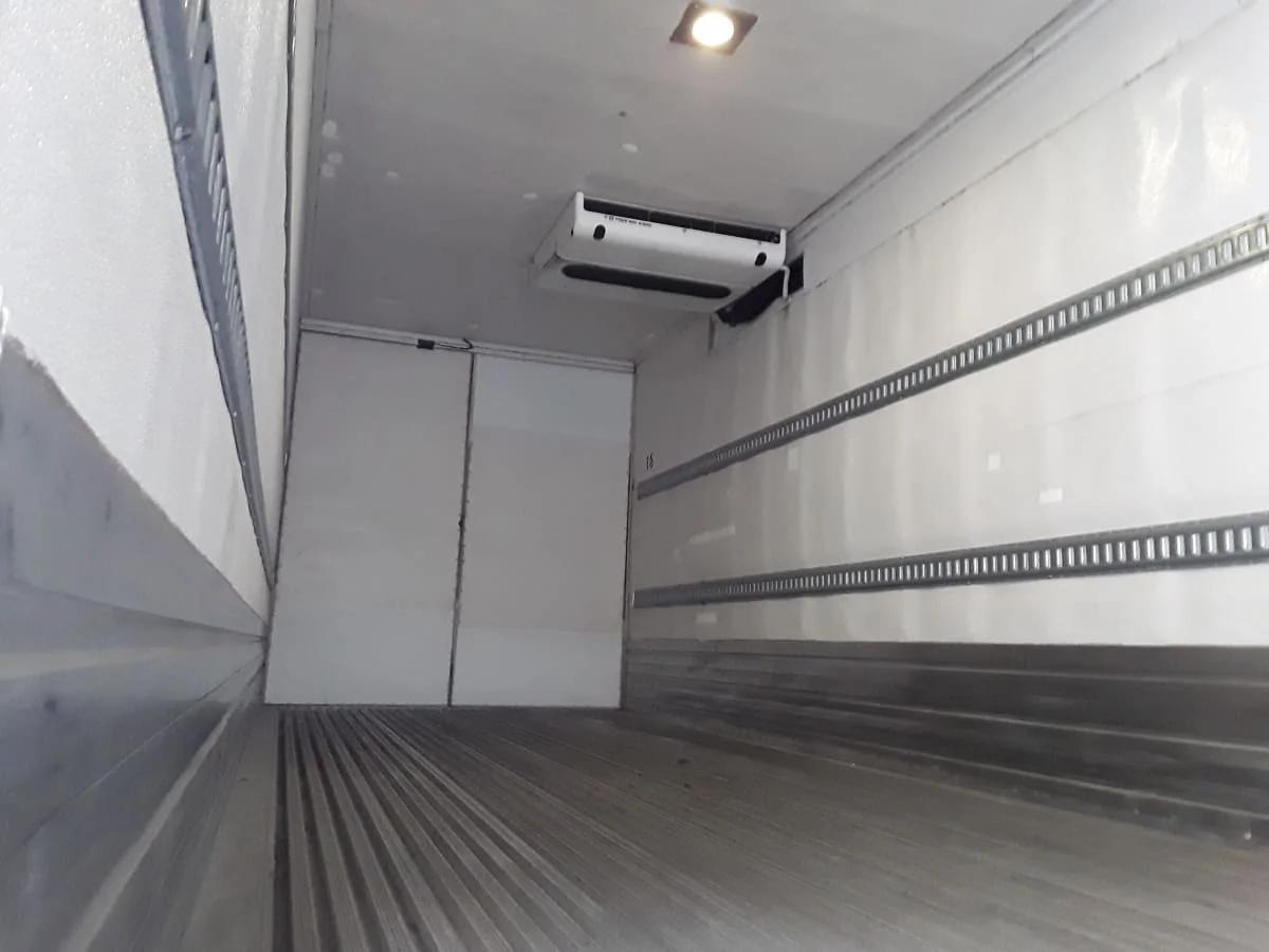2020 Freightliner M2 106 in Kansas City, MO — photo 9