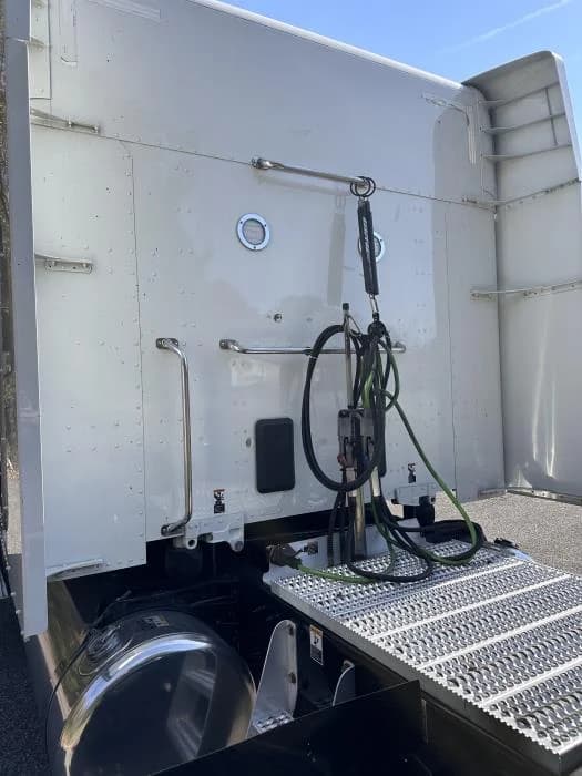 2022 Peterbilt 579 in Nashville, TN — photo 14